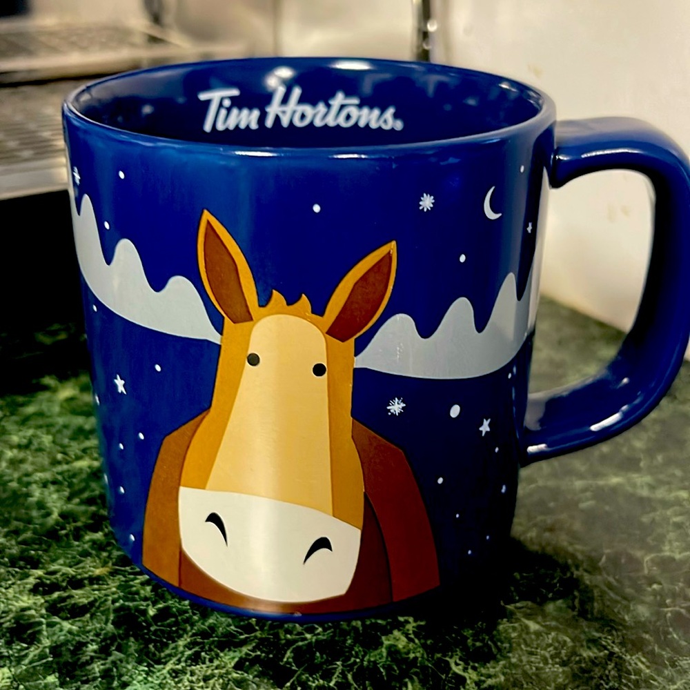 Tim Hortons Moose celestial Scene 2019 Edition Cup